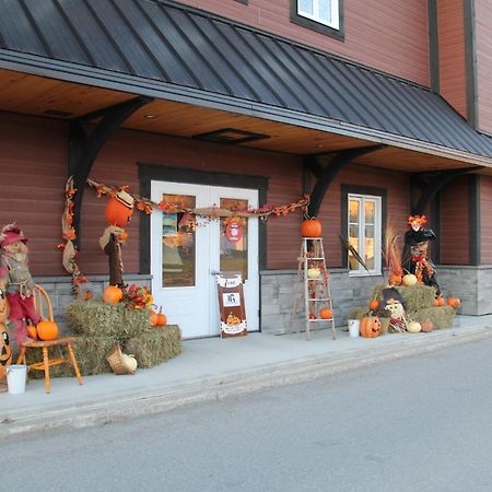 Auberge Du Vieux Faubourg Sainte Anne des Monts ภายนอก รูปภาพ